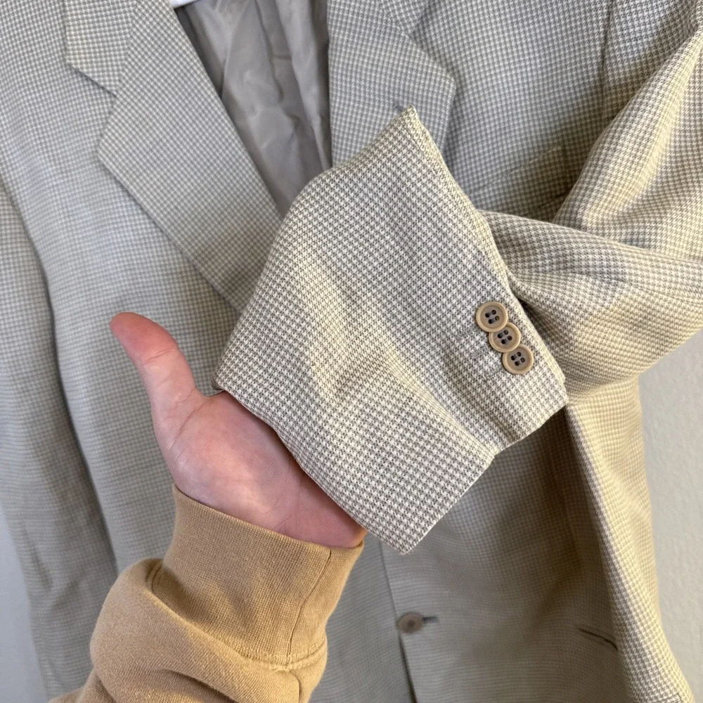 Armani Collezionii G Line Men's Blazer  Size 44L Gray Tan‎ Windowpane Sport Coat